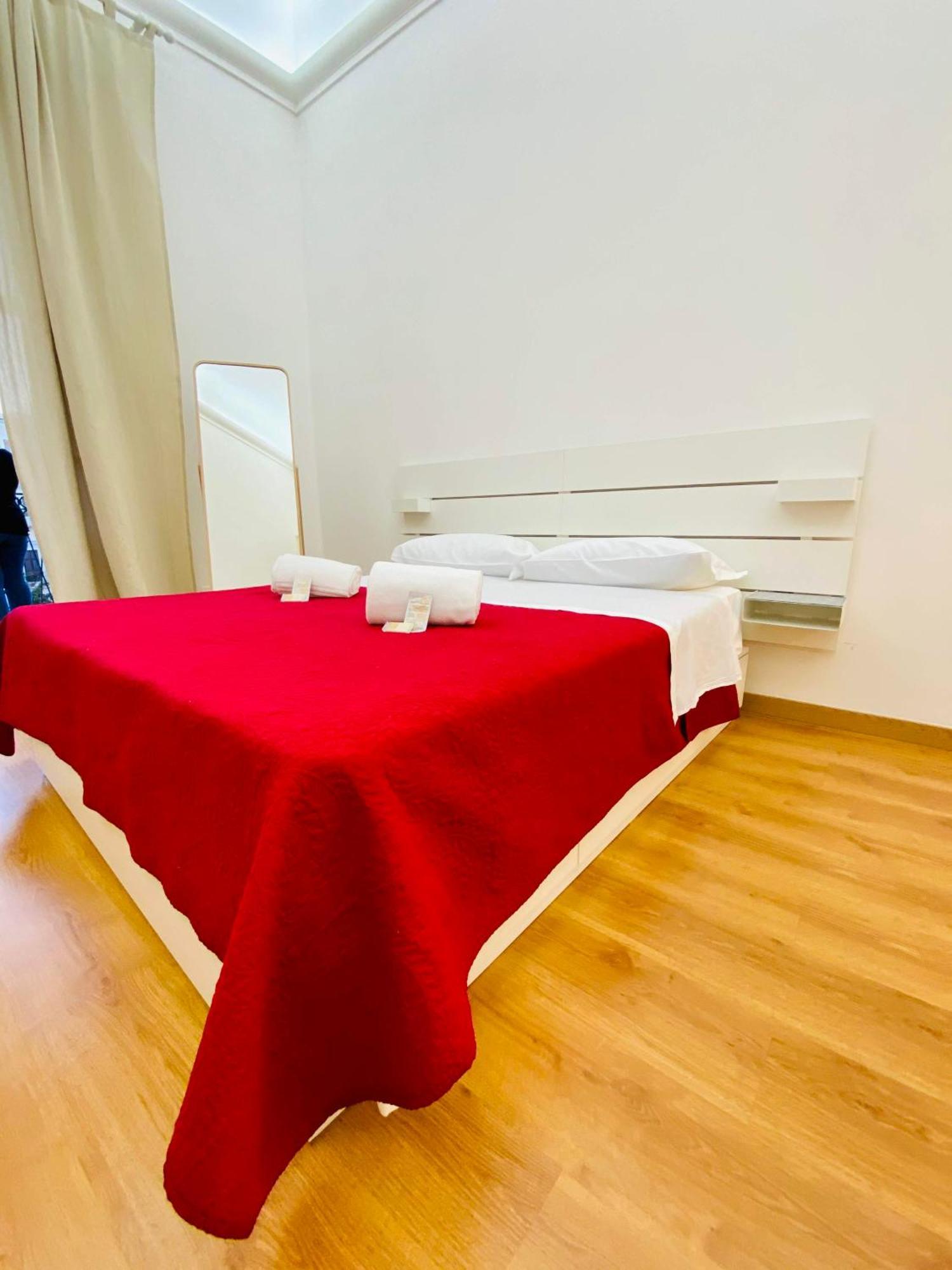 Apartamento Amica Taranto In Piazza Exterior foto